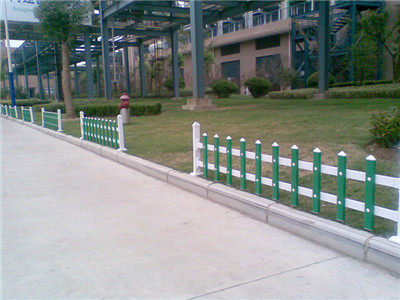 草坪護(hù)欄 草坪護(hù)欄