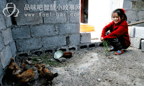 11歲微笑妹妹陳禮燕照顧病重父撐起一個(gè)家-平凡人不平凡的故事_平凡人感人小故事