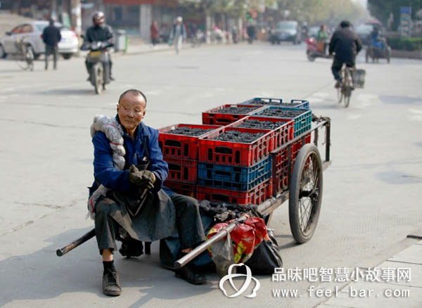 感動(dòng)中國(guó)的81歲賣煤翁陸松芳-平凡人不平凡的故事_平凡人不平凡_平凡人感人小故事