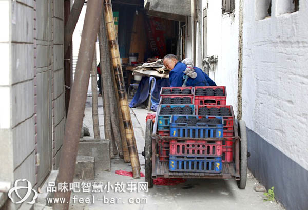 感動(dòng)中國(guó)的81歲賣煤翁陸松芳-平凡人不平凡的故事_平凡人不平凡_平凡人感人小故事