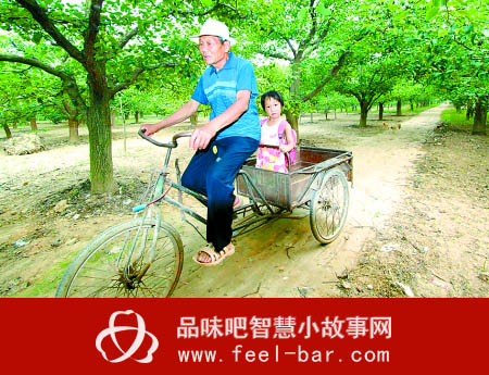 拾荒老人程興友艱難養(yǎng)棄嬰-平凡人不平凡的故事_平凡人不平凡_平凡人感人小故事