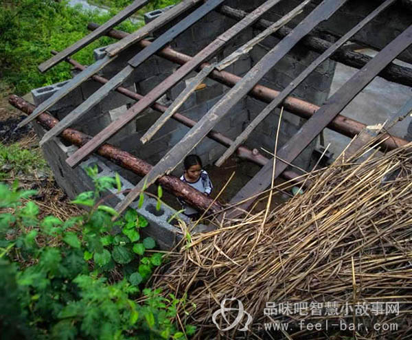 11歲微笑妹妹陳禮燕照顧病重父撐起一個(gè)家-平凡人不平凡的故事_平凡人感人小故事