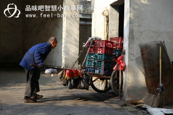 感動(dòng)中國(guó)的81歲賣煤翁陸松芳-平凡人不平凡的故事_平凡人不平凡_平凡人感人小故事